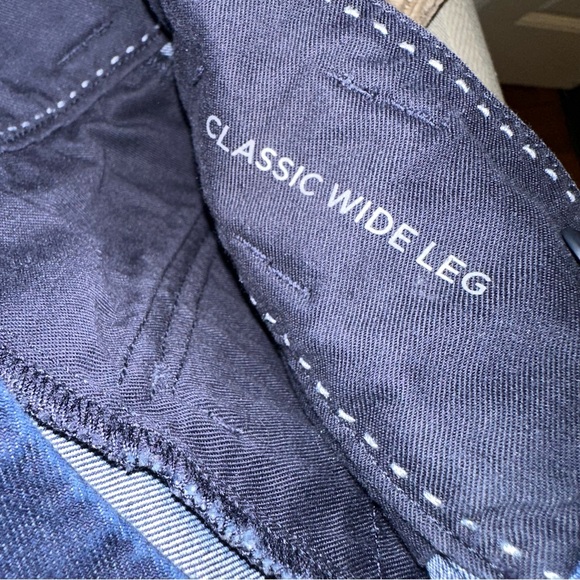 Banana Republic Classic Wide Leg Pleated Jeans 8 - Picture 5 of 7